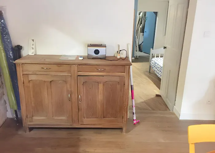 Charmante à Avec Jardin Et Terrasse Hébergement de vacances